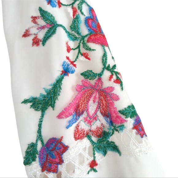 Tadashi Shoji Koa Floral Embroidered White Crepe Bell Sleeve Blouse Size Large - Picture 7 of 14